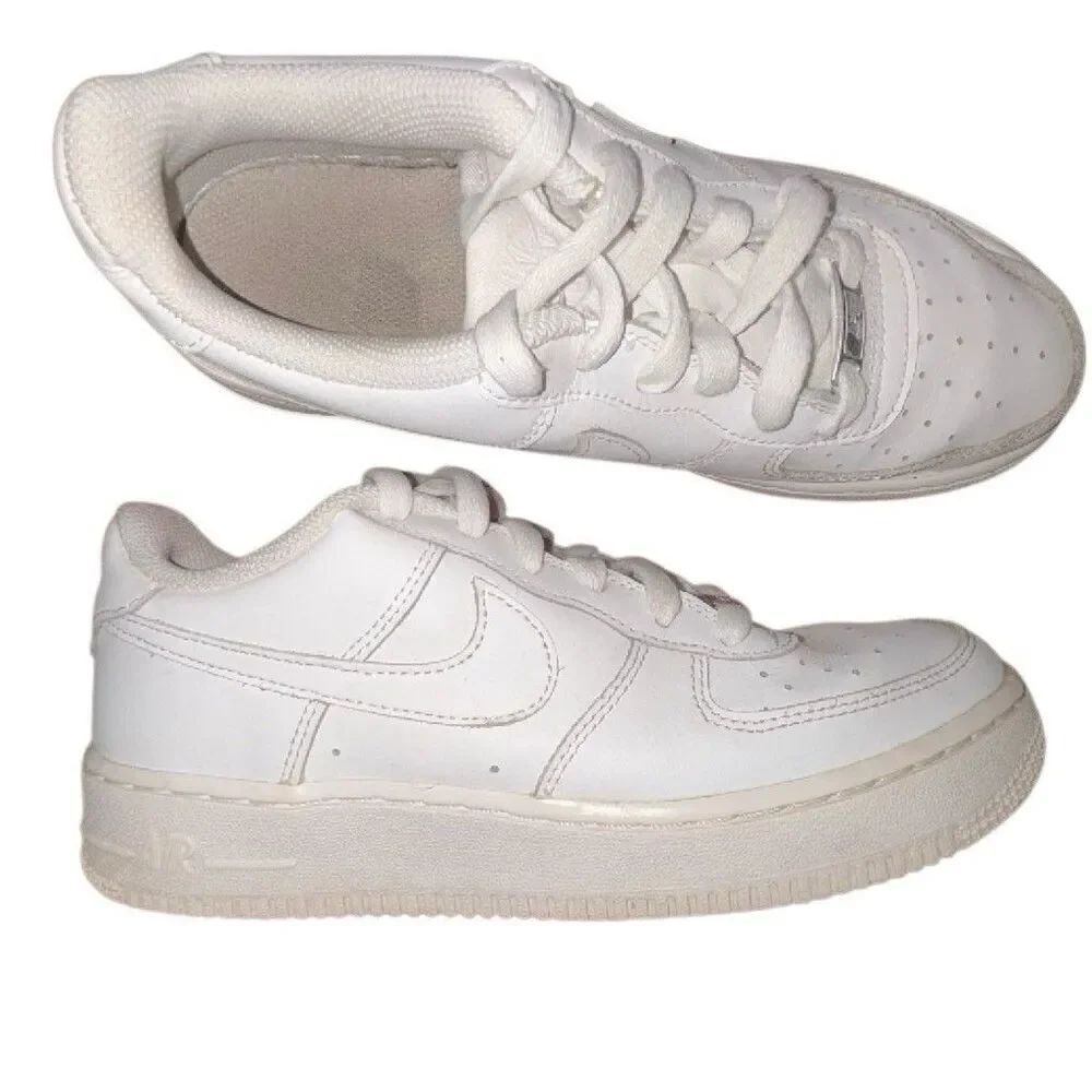 Nike Air Force 1 White Leather Solid Low Top Lace-Up Sneakers size 5.5Y